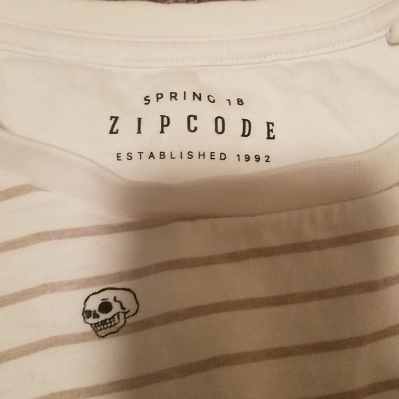 Zip code white skull T shirt - Picture 3 of 3